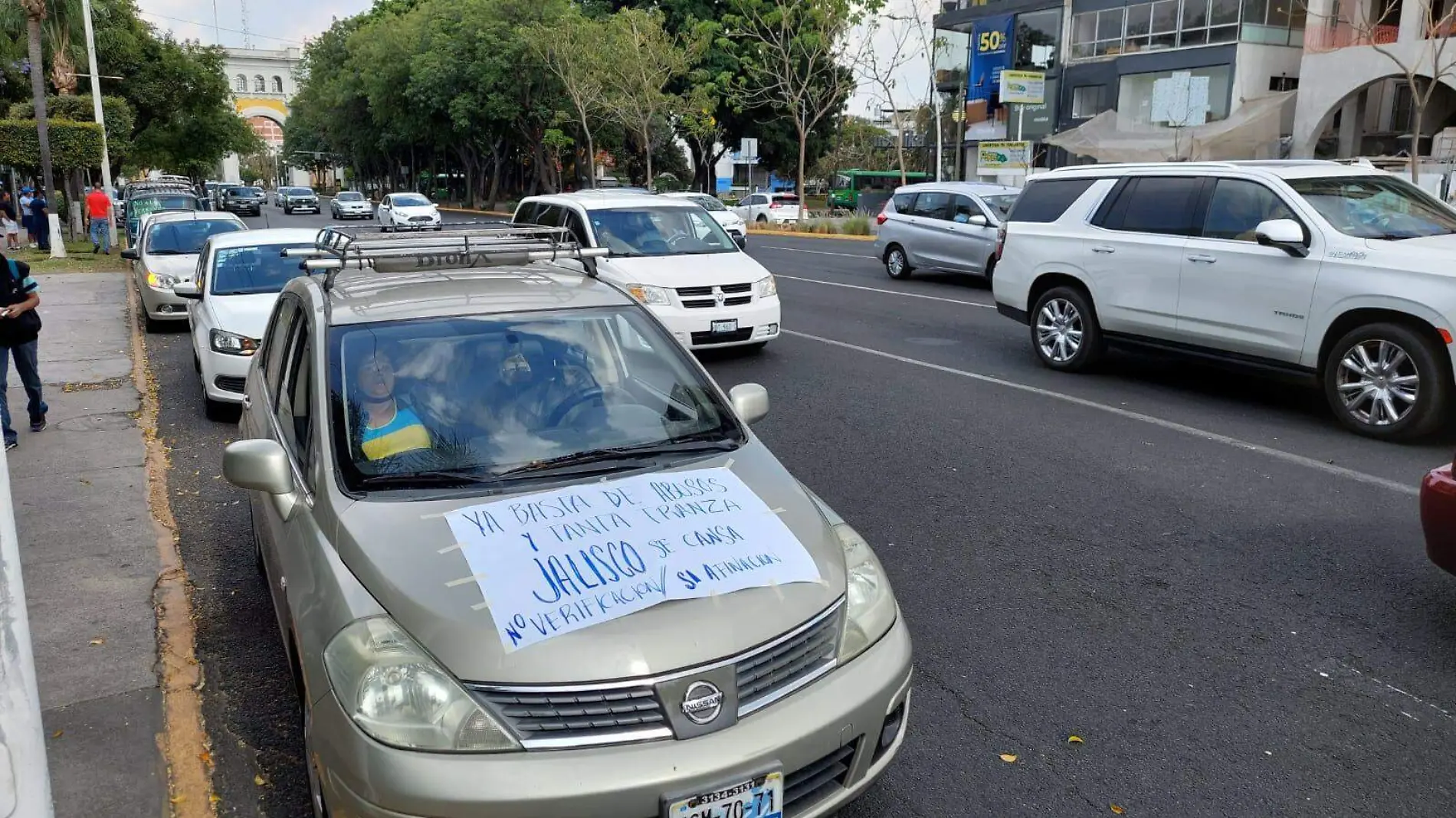 Manifestación en contra de Verificentros